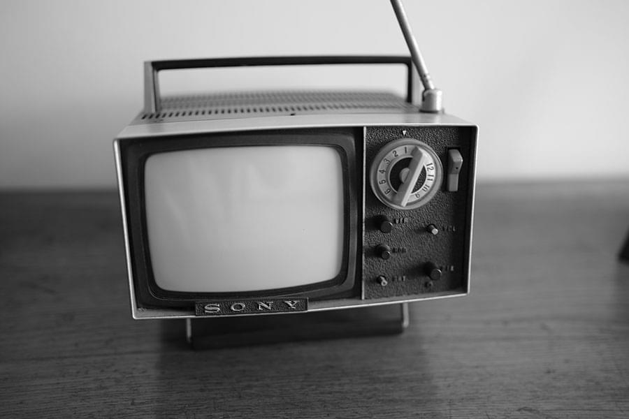 昔のテレビの写真