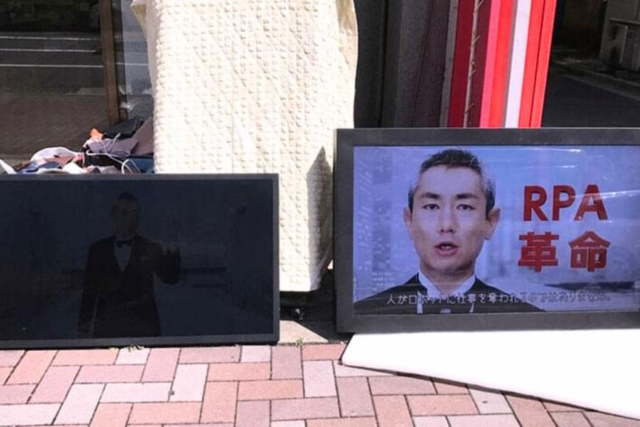 屋外用デジタルサイネージの輝度の違い