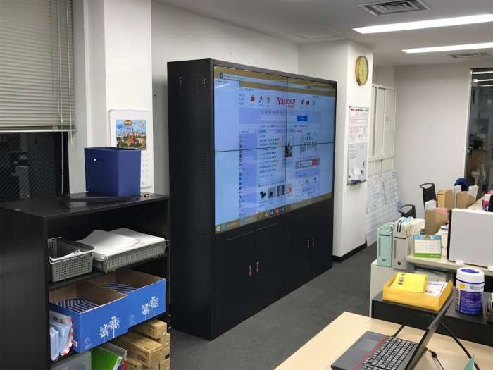 大画面で社内の情報共有