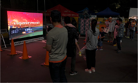オールスター戦に負けずと…ｗ 球場外でも大型LEDビジョンによる熱いeスポーツの戦いが行われました！