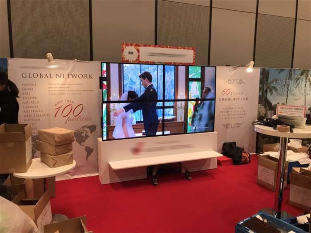 100インチディスプレイ