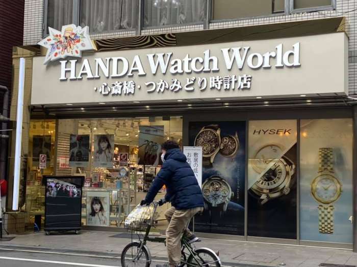 32インチ店舗エントランス用サイネージ