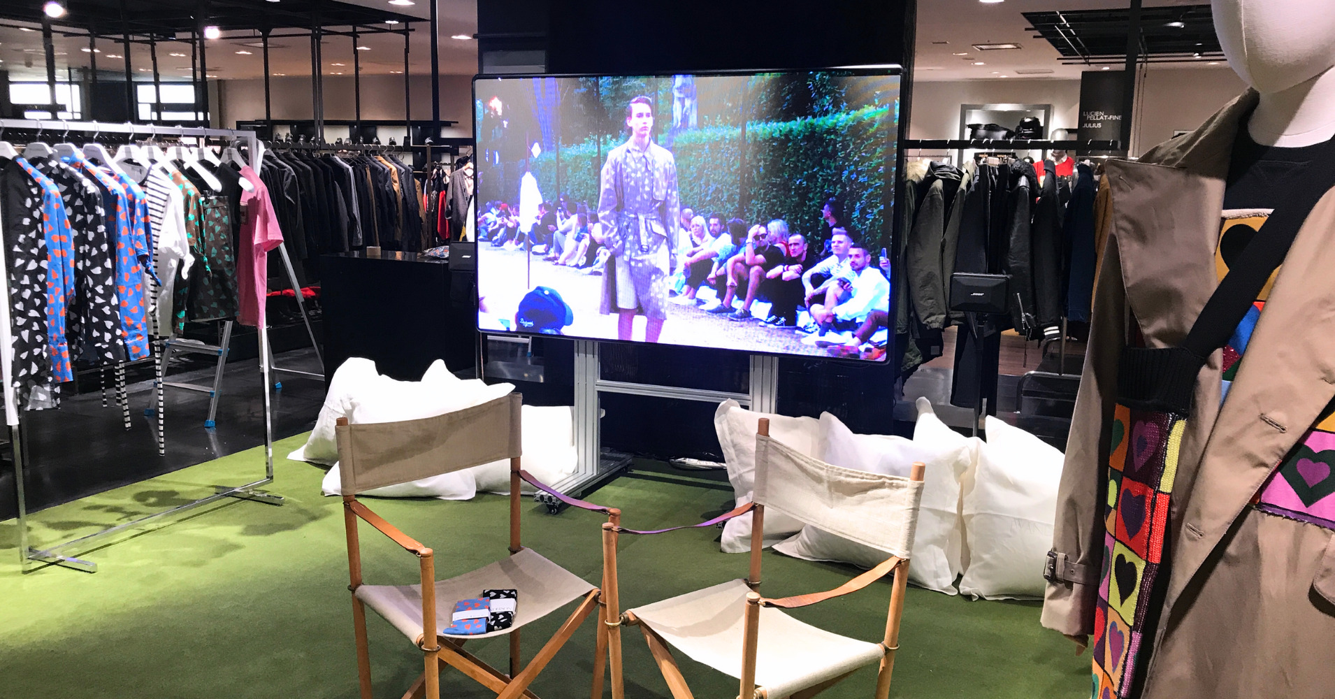 屋内にLEDビジョンを設置したいのですが?