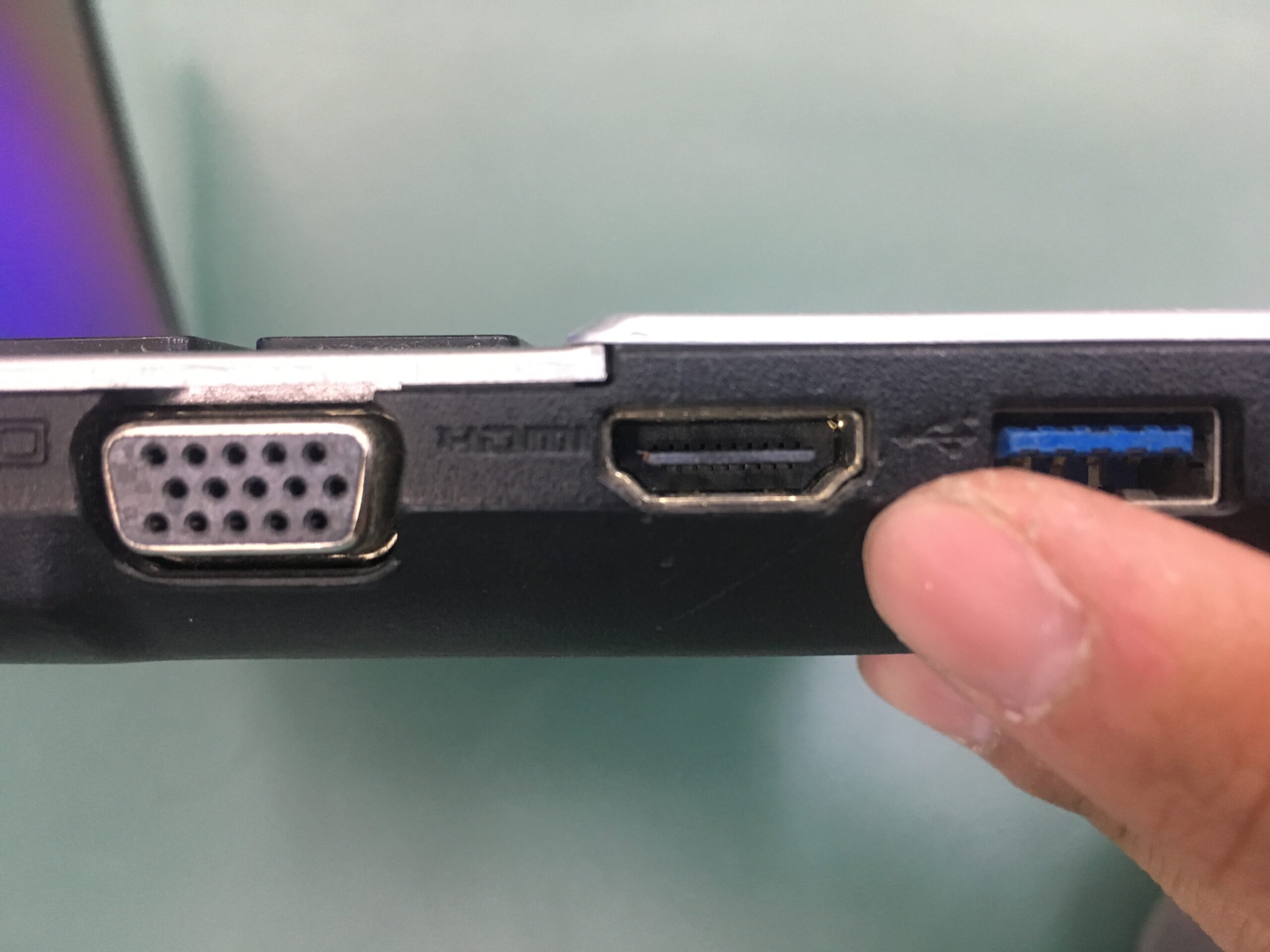 HDMI端子