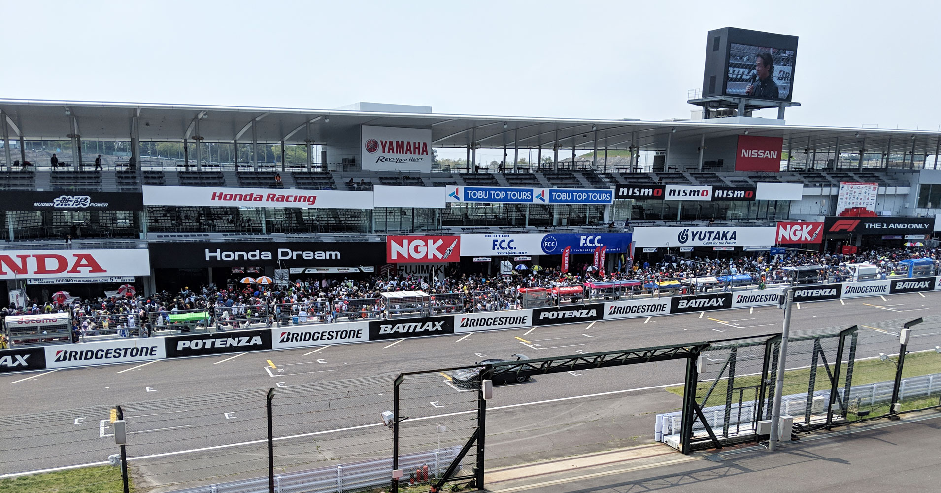 鈴鹿サーキットのLEDビジョン