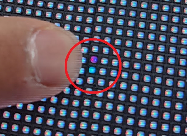 LEDビジョンのトラブル、ドット欠け・変色とは？