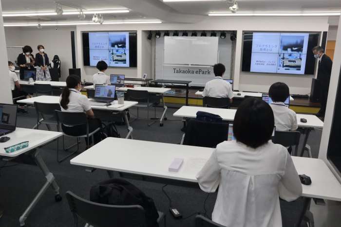 大画面セミナー会場