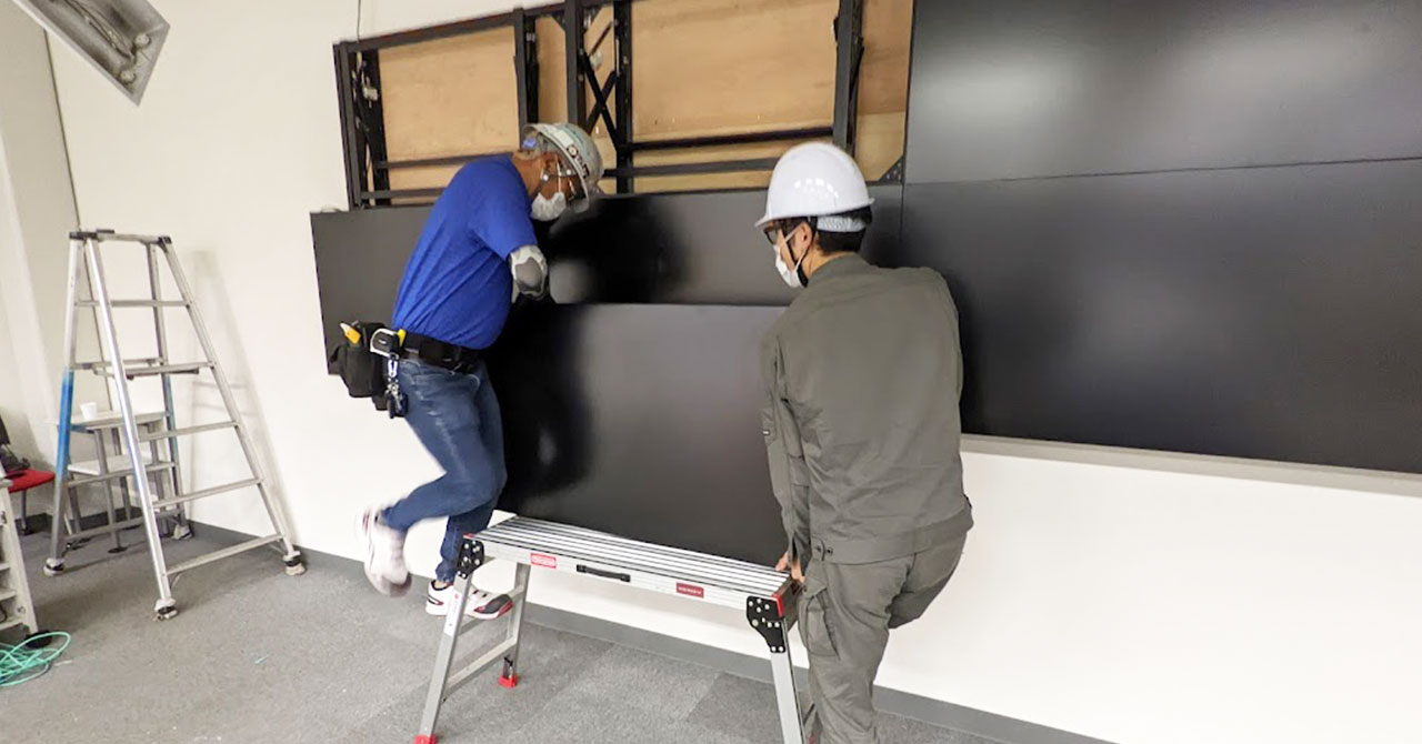 大画面モニターの設置作業はどうすればいい？依頼先と設置費用についてまとめ