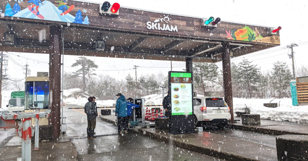 屋外用デジタルサイネージ