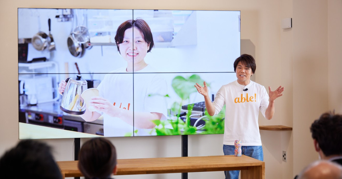 【エントランスの顔】大型モニターで企業・商業施設の第一印象を変える導入事例