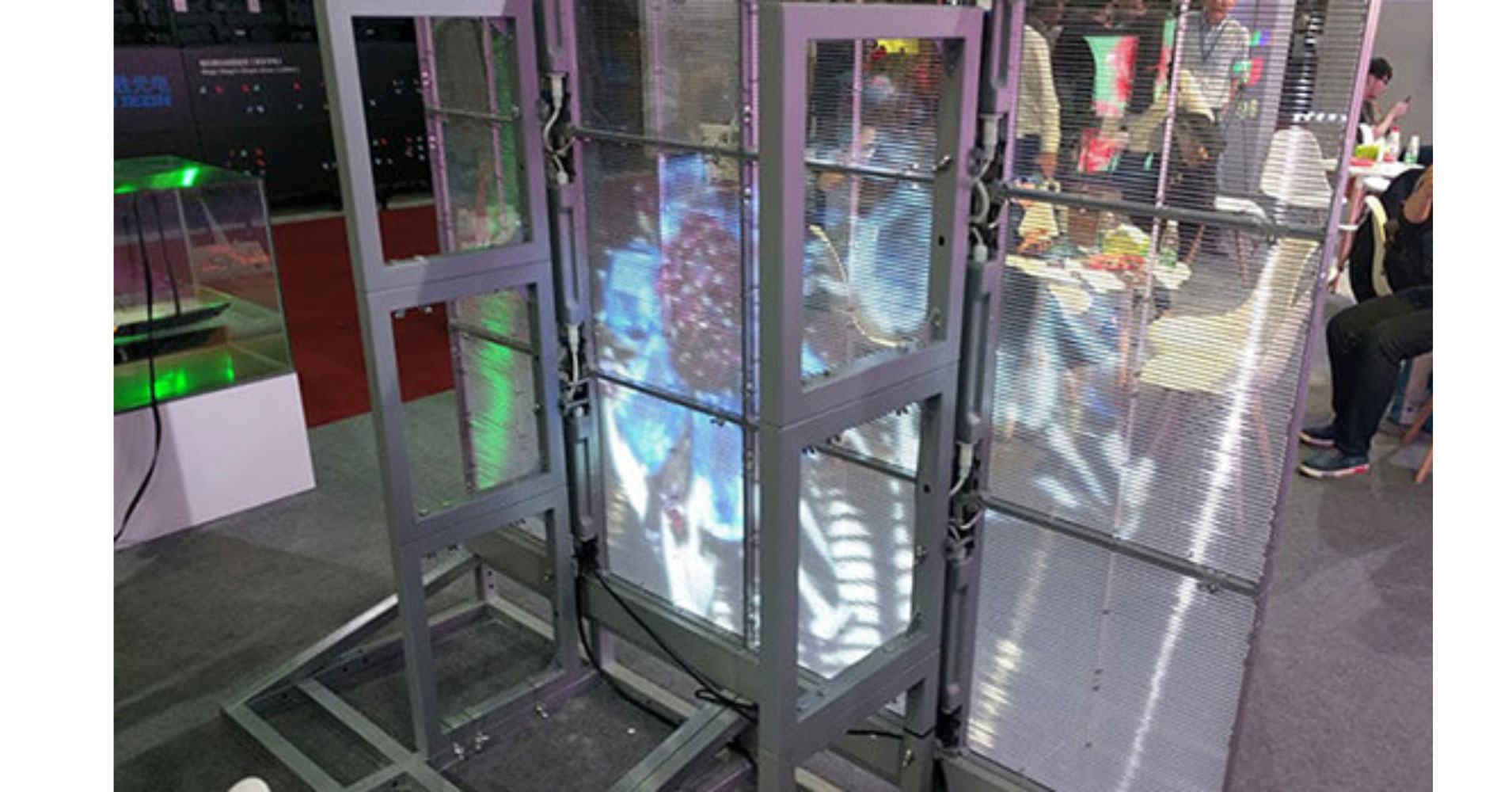 透過型LEDビジョンとは？特徴やメリット、効果的な使い方を徹底解説