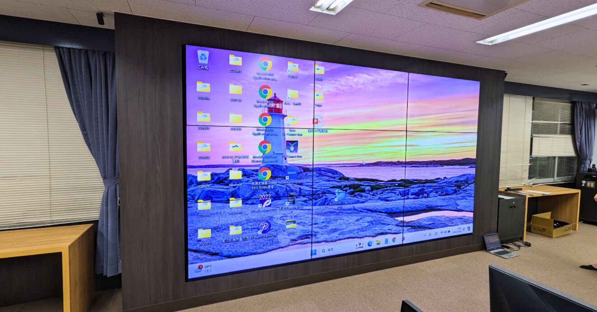 講義室に165インチ液晶マルチディスプレイを設置／福井大学様